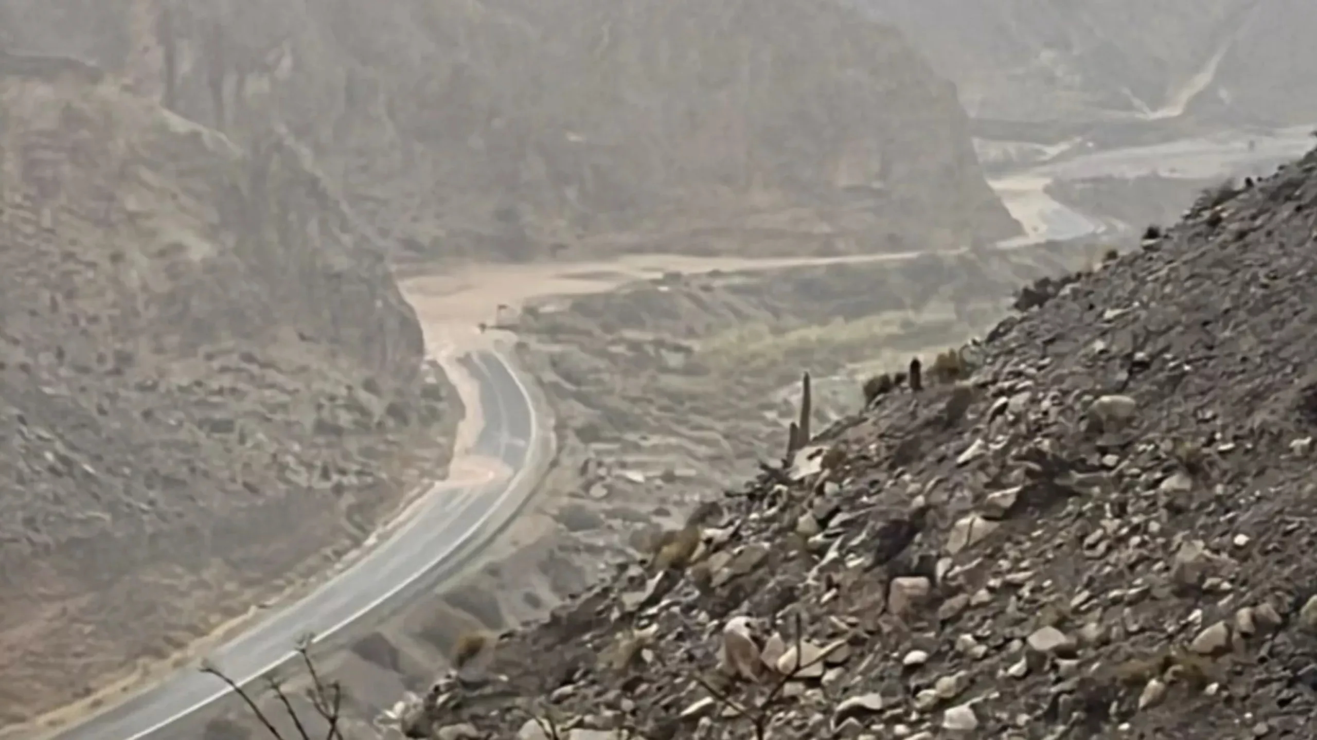 ⚠️ Alerta Máxima en la Puna: Corte Total de la Ruta Nacional 51 por Deslizamiento de Sedimentos y Rocas en Plena Zona de Montaña