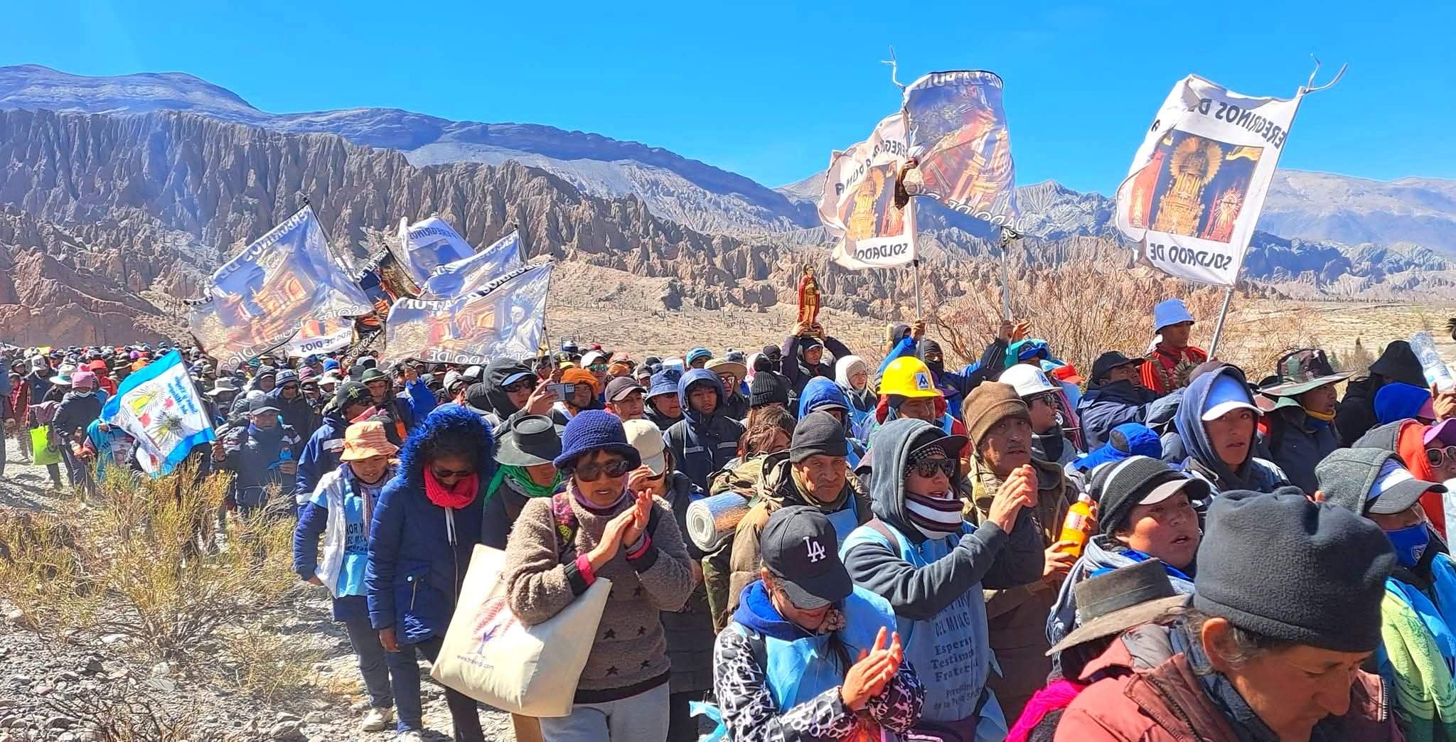 Fe, historia y tradición: La Puna se une en la peregrinación minera hacia el Milagro