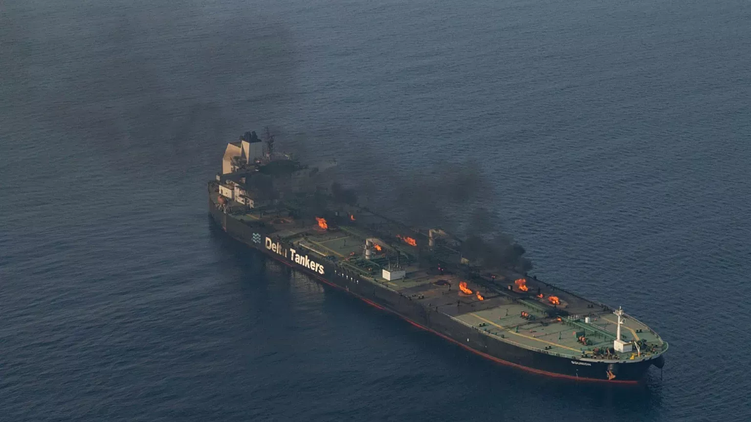 Hutíes atacan petrolero israelí en el mar Rojo y escalan tensiones en la región