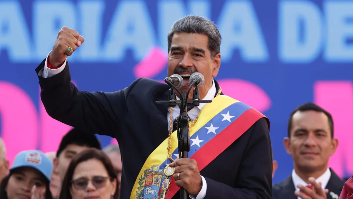 ¿Planes de fuga? El despliegue naval en el Caribe pone a Maduro en la mira