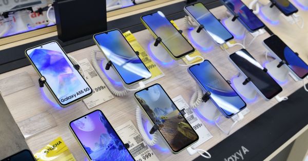 ¡Aprovecha ya! Las casas de tecnología liquidan celulares desde $150.000