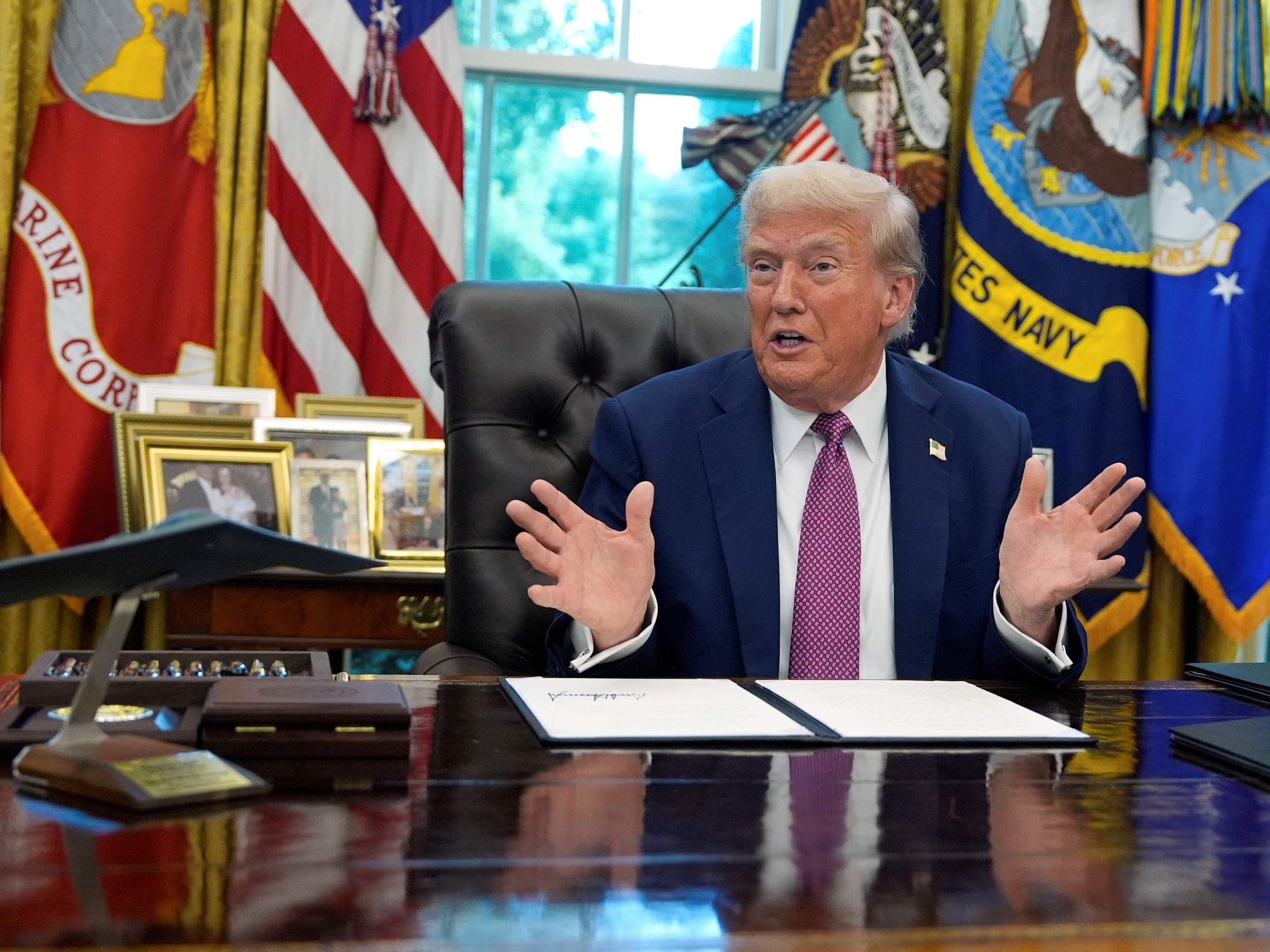 Trump advierte que EE.UU. “derribará” aviones venezolanos que amenacen el Caribe