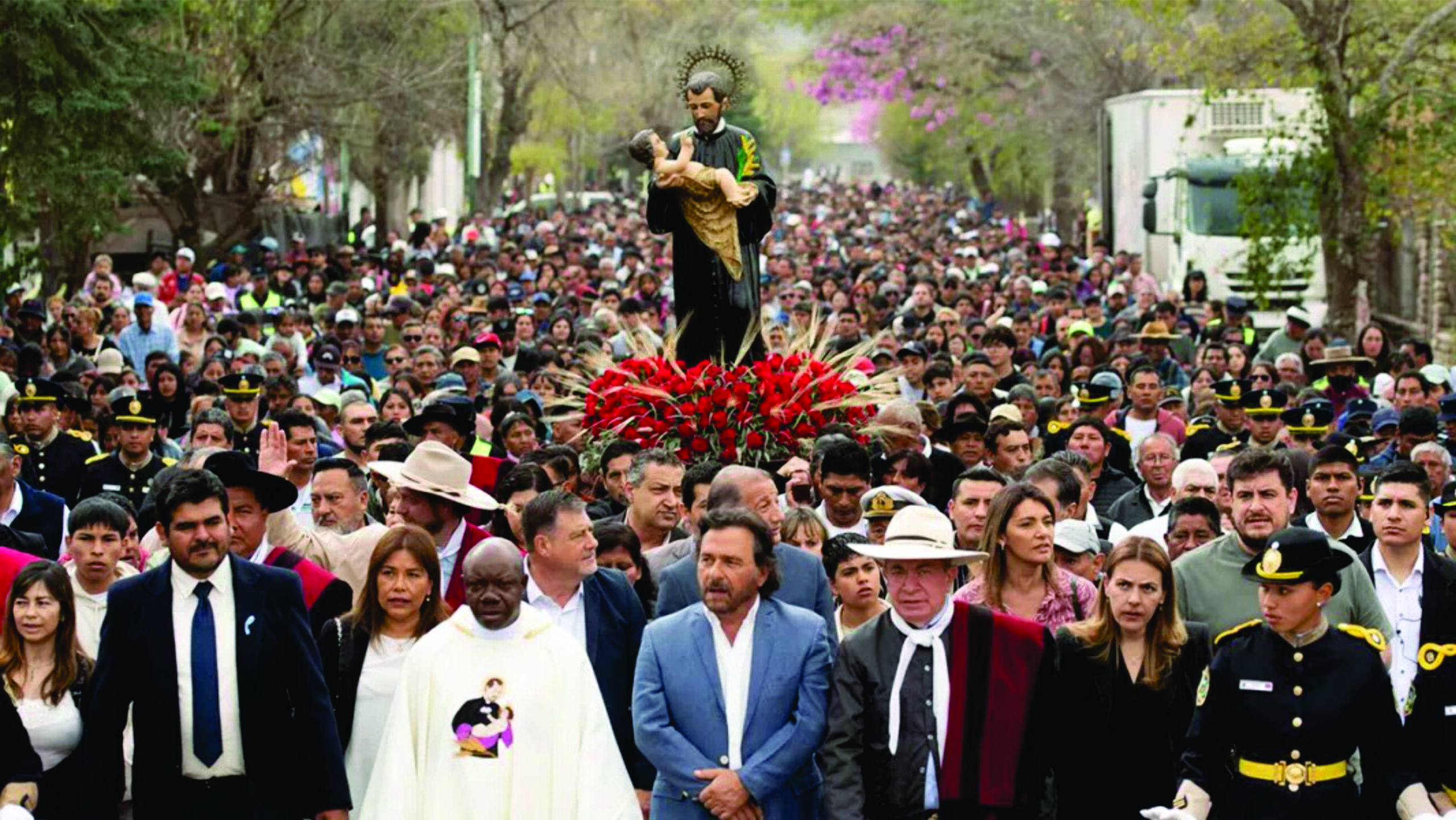 Vaqueros celebró a San Cayetano en sus fiestas patronales con la presencia de Sáenz
