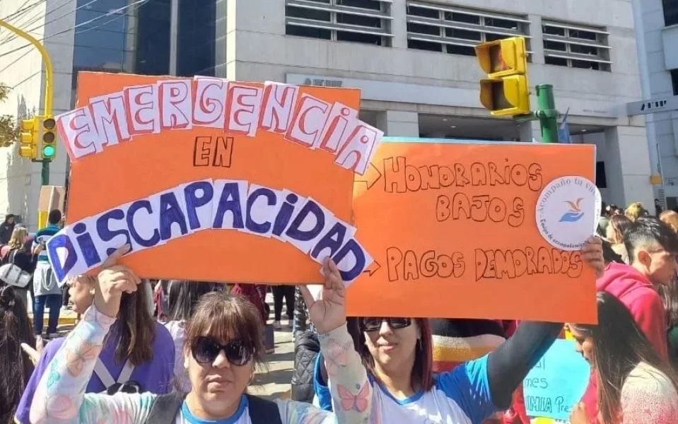 🚨 El Grito Silencioso de la Discapacidad: Salta Atraviesa el Año Más Oscuro por el Desfinanciamiento y el Retroceso de Derechos