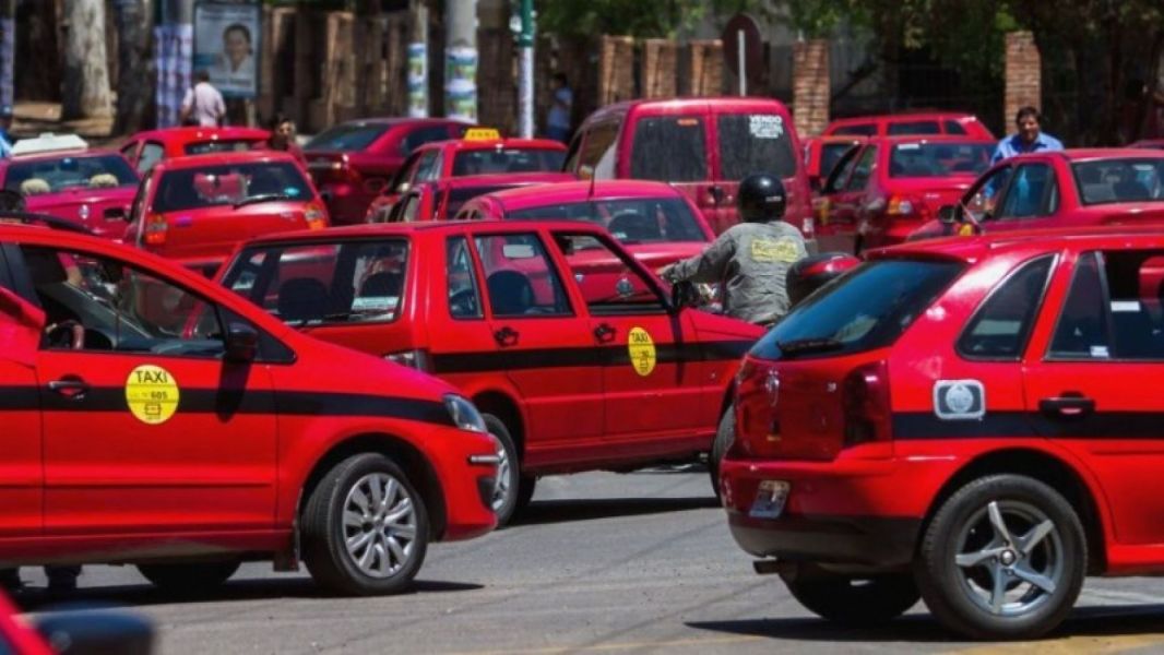 Taxistas salteños respaldan a la AMT