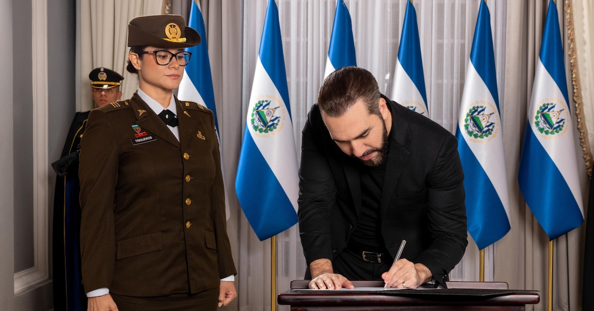 Un giro militar en la educación: Bukele nombra a una militar como Ministra de Educación