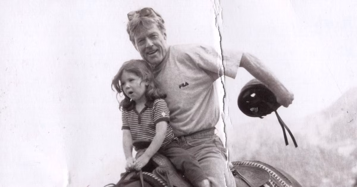 La Leyenda detrás del Foco: El Lado Más Tierno de Robert Redford, Revelado por su Familia