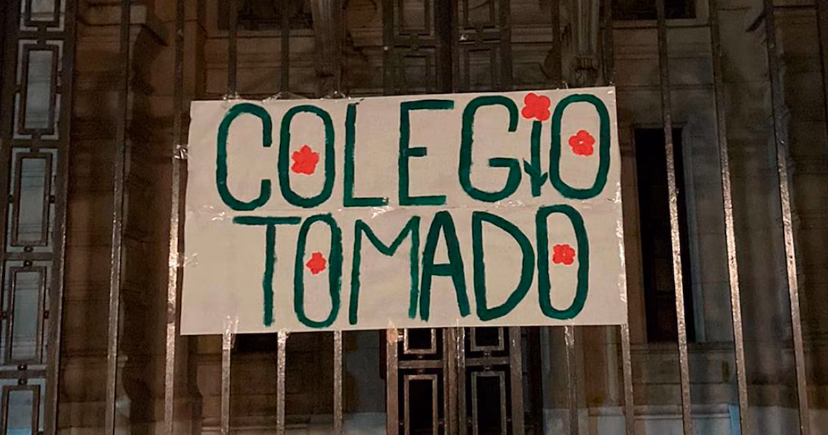 La Resistencia en las Aulas: Cómo la Toma del Colegio Nacional Buenos Aires Sacude el Tablero Político