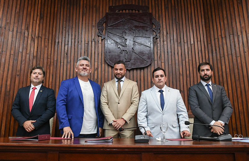 🏛️ La Silla Vacía de la Institucionalidad: La Jura en el Concejo Deliberante Confirma la Tensión Crónica entre Durand y el Poder Legislativo