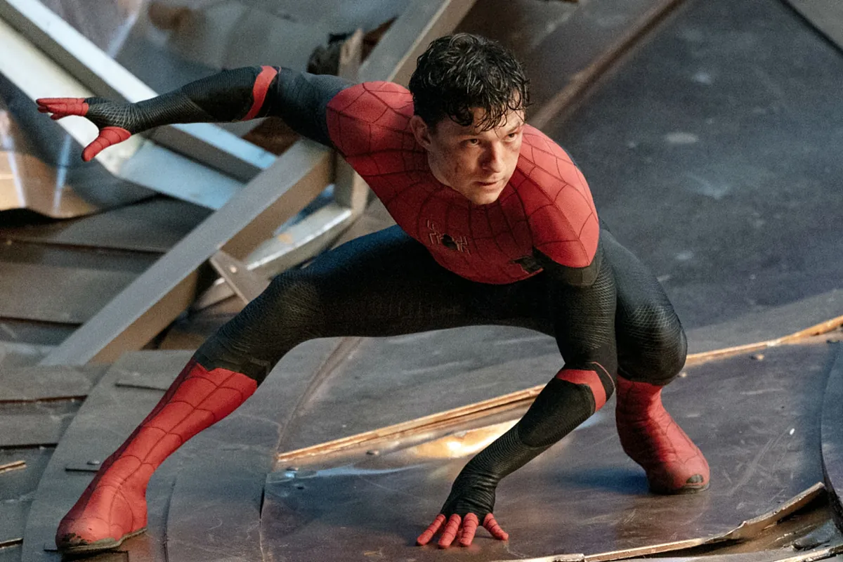 Tom Holland Hospitalizado: Accidente en el Rodaje de Spider-Man Desata Alarmas y Levanta Preguntas sobre la Seguridad en el Set
