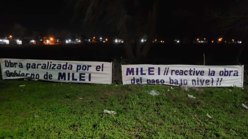 Junín le da la bienvenida a Milei con un reclamo por la obra pública