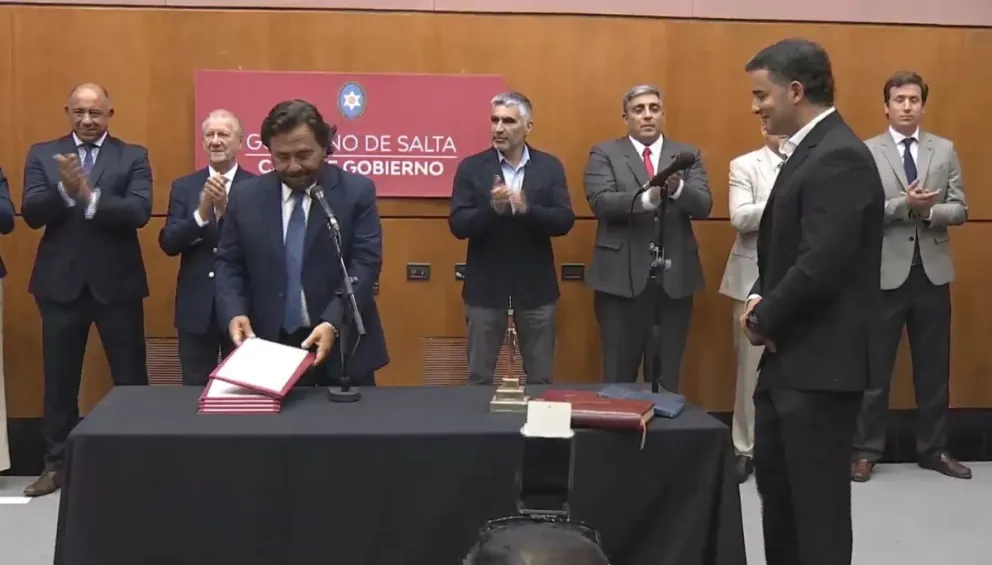 💼 Compromiso Ad Honorem: Ignacio Jarsún Asume como Ministro de Gobierno y Anuncia que No Cobrará Sueldo