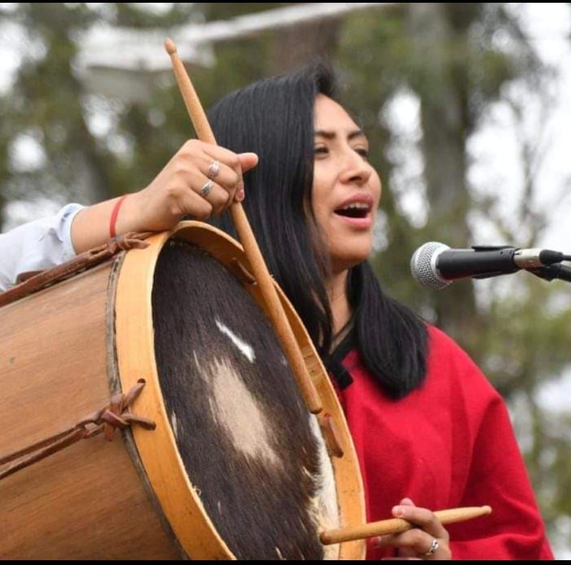🎶 La Voz de Cafayate Rinde Homenaje al Bardo Salteño: Jacinta Condorí Revive el Legado Poético de Jaime Dávalos en Pro Cultura
