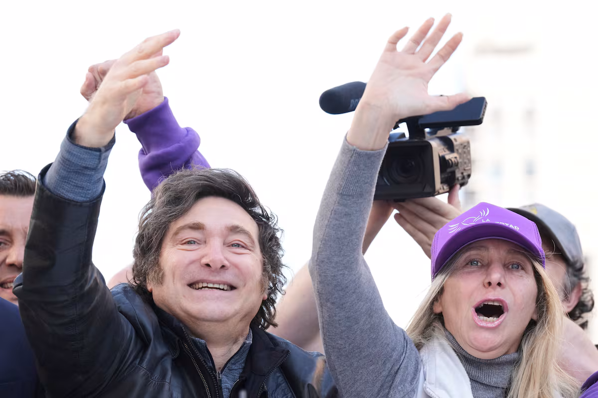 "Todo es mentira": Milei se defiende de las acusaciones de corrupción